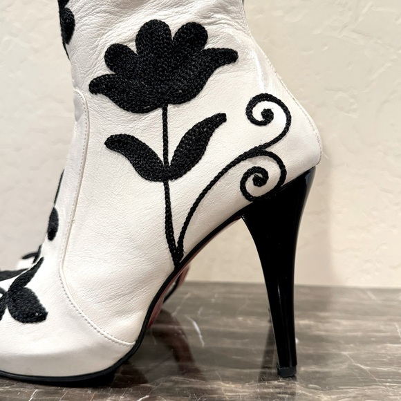 NEW O-Suzani Boot Company Embroidered Leather Over The Knee Boots - Picture 3 of 14